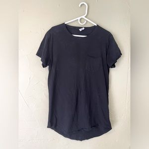 Urban Outfitters Curved Hem T-Shirt - Black M